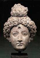 Голова боддхисатвы. 2-3 вв н.э. Гандхара Голова боддхисатвы. 2-3 вв н.э. Гандхара