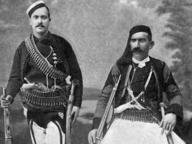 Кто и зачем стирает с карт русские названия