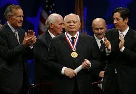 горбачев11.jpg СМИ и механизмы глобального влияния кагала ФРС