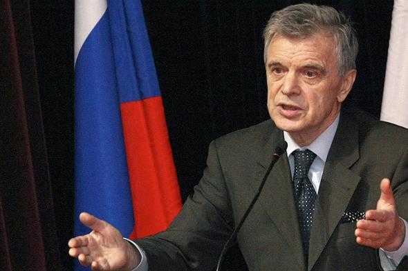 В нашей стране не должно быть ни одного миллиардера. Если миллиардер - значит вор. Это аксиома