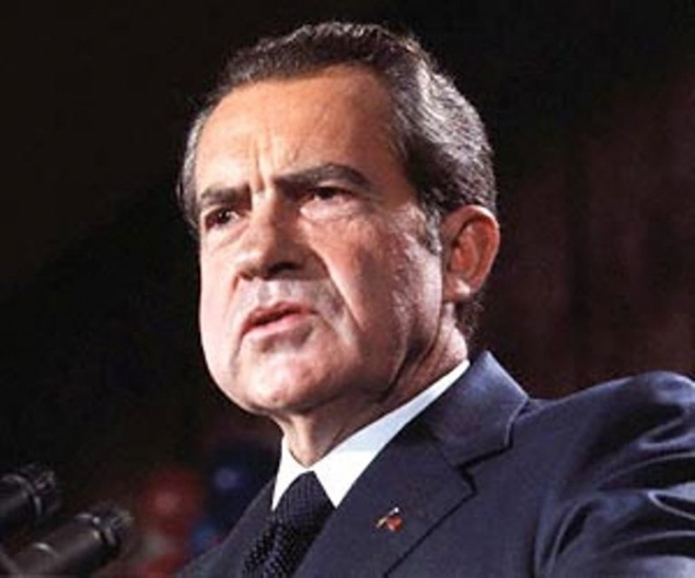 Россия во власти доллара: как это случилось